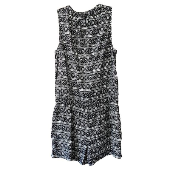 Ann Taylor Loft geometric print hidden button front sleeveless romper - Picture 2 of 11